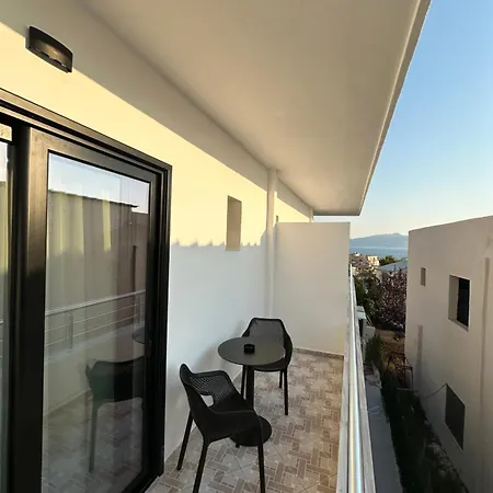 Hotel Io's 3*