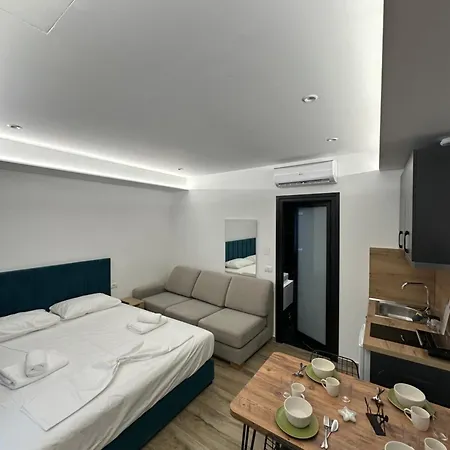 Io's Hotel