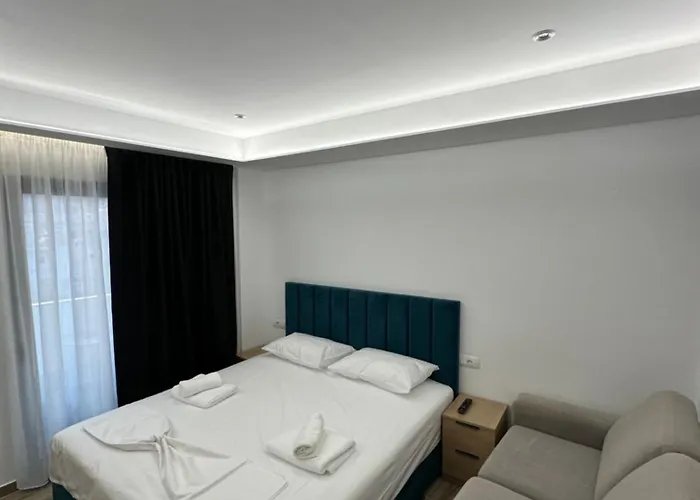 Io's Hotel 3*