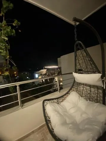 Hotel Io's