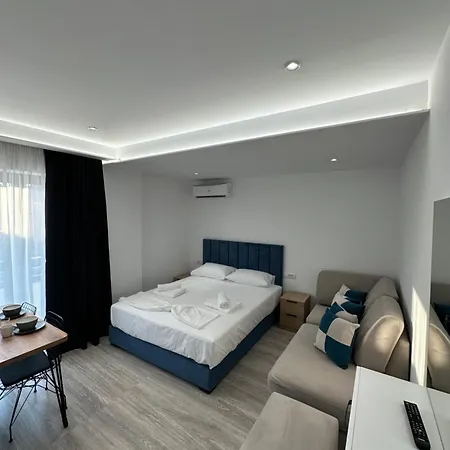 Io's Hotel Sarande