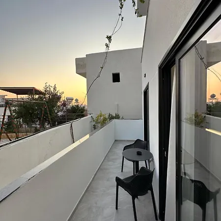 Hotel Io's 3*