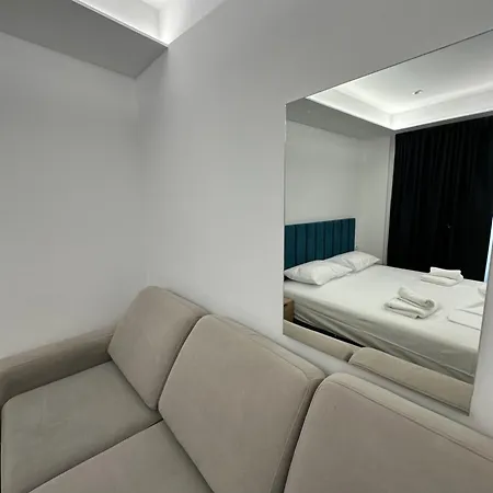Io's Hotell Sarandë