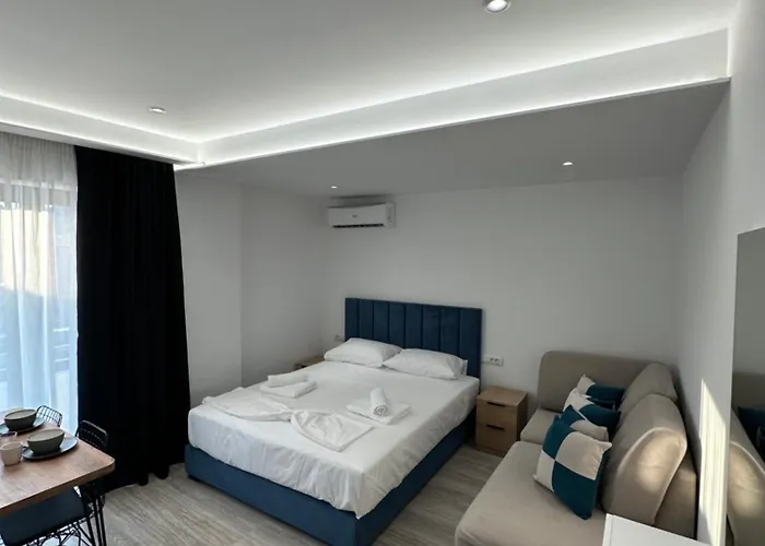 Io's Hotel Sarandë